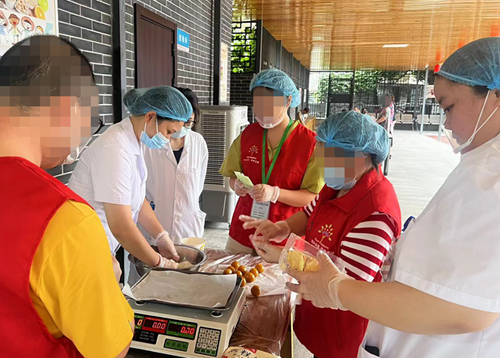 我院精神康复科开展“月圆庆中秋，巧手制月饼”康复活动