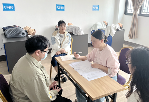 我院开展住培结业技能专项培训