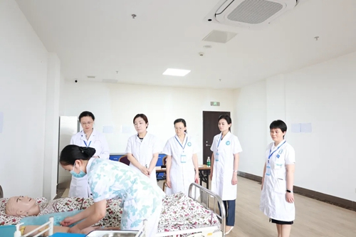 我院完成四川省护士规范化培训结业临床实践能力考试