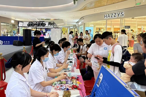 我院开展“从心出发，以医护航”公益义诊